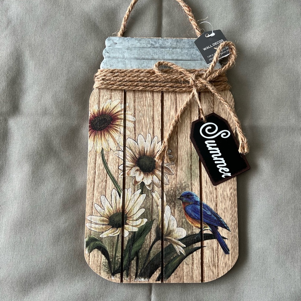 Rustic Hanging Floral Wall Decor with Bluebird and Daisies Summer